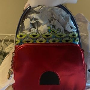 NWT Disney loungefly alien claw backpack